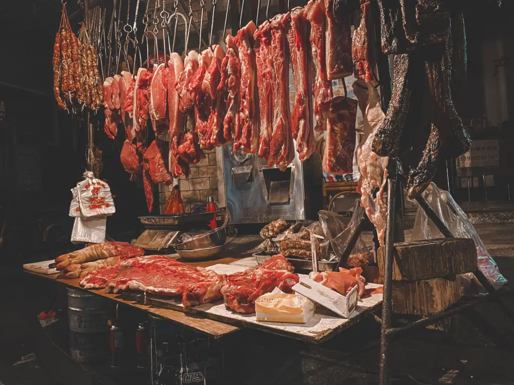沈阳铁西区马克马丁美发店2025年烫染造型技术升级解析