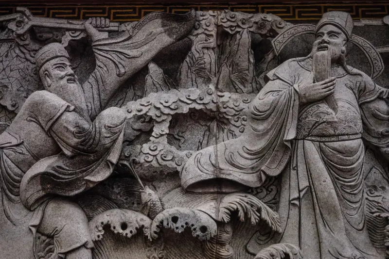 沈阳马克马丁美发沙龙:2024年流行发型设计趋势与个性化定制方案