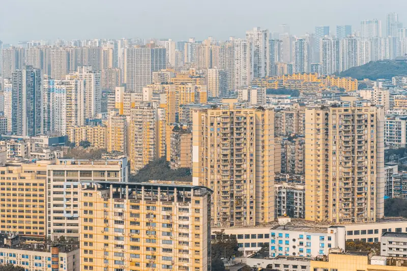 沈阳铁西区马克马丁美发店2025年发型设计流行趋势解析