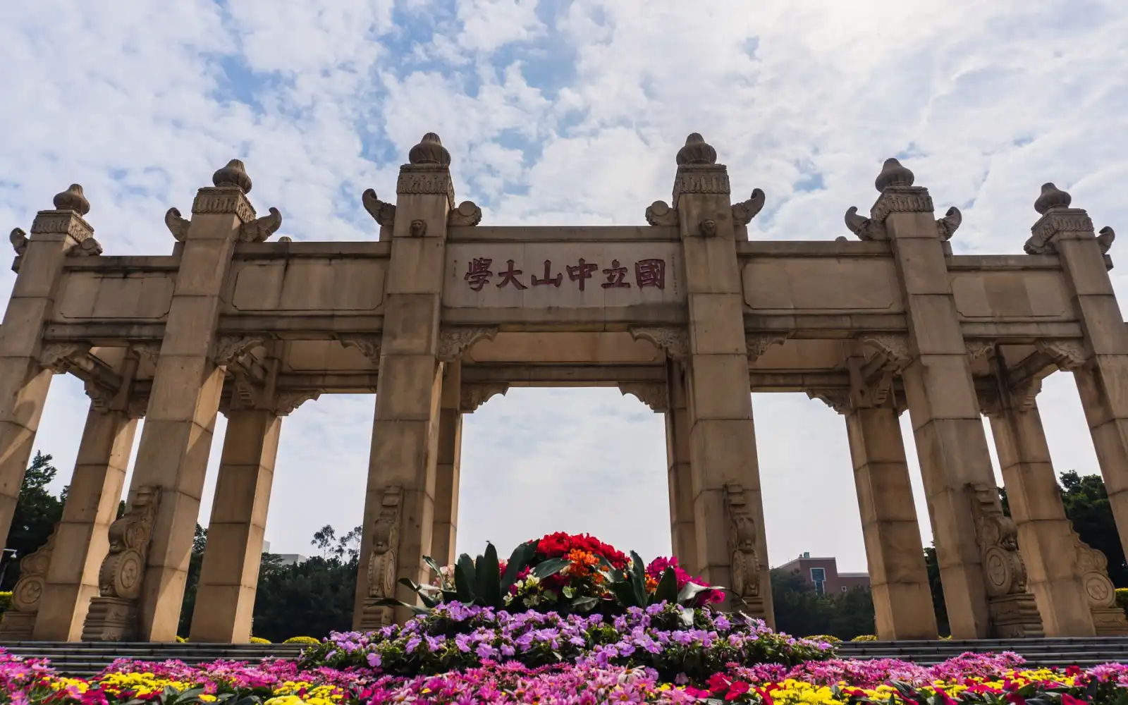 沈阳美发沙龙如何以专业发型设计提升顾客个性魅力与自信