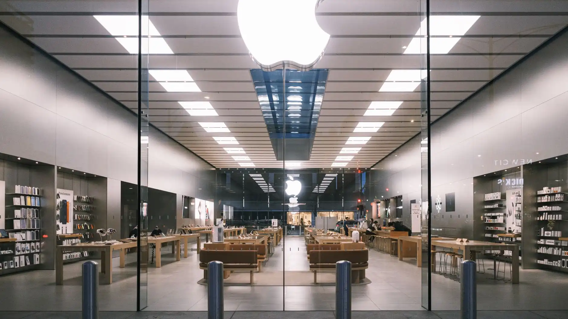 沈阳铁西区马克马丁美发店：2025夏季发型设计流行趋势与护理要点