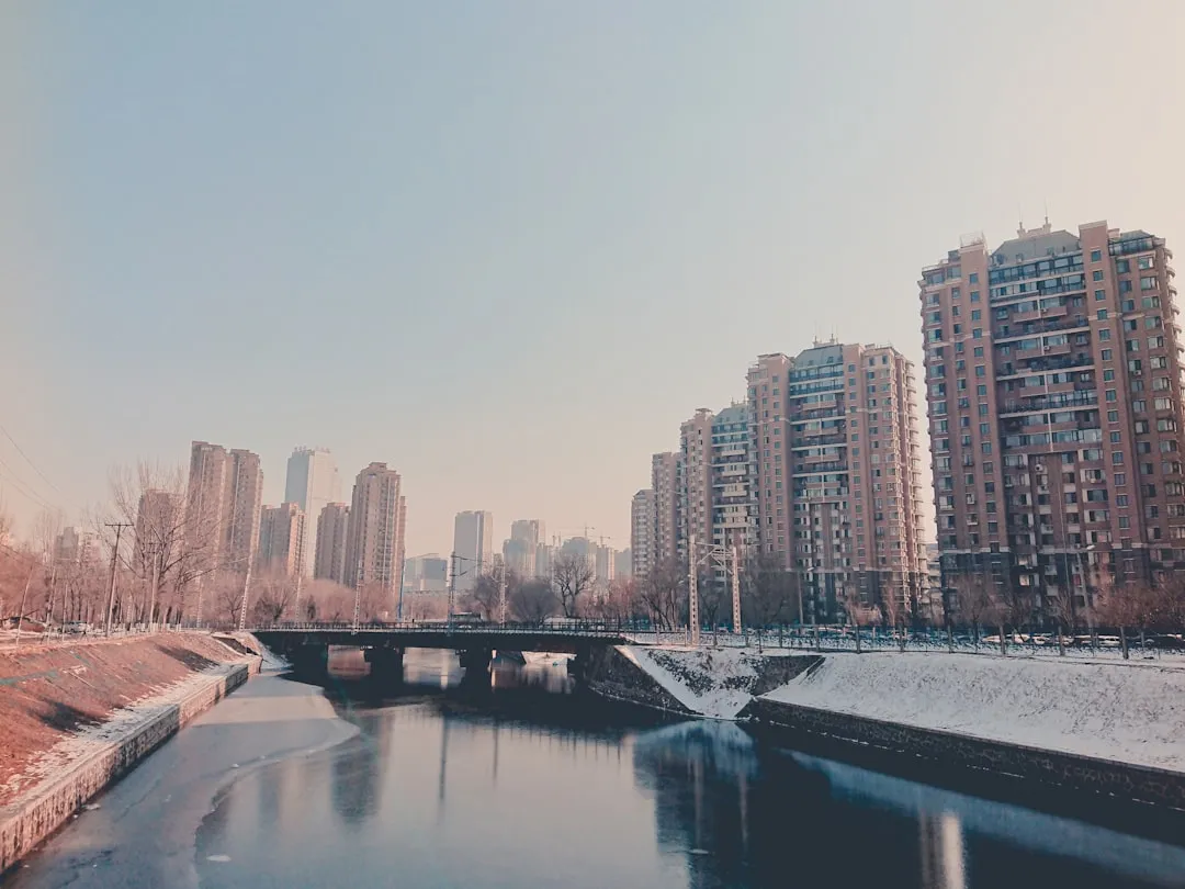 2025年美发行业技术升级趋势与沈阳本地沙龙应对策略正文配图 1