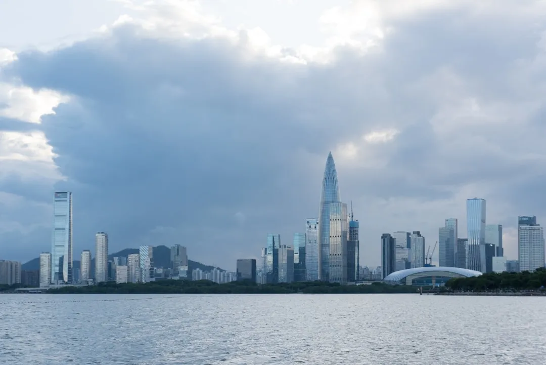 美发护理产品成分对比：如何为受损发质选择专业方案