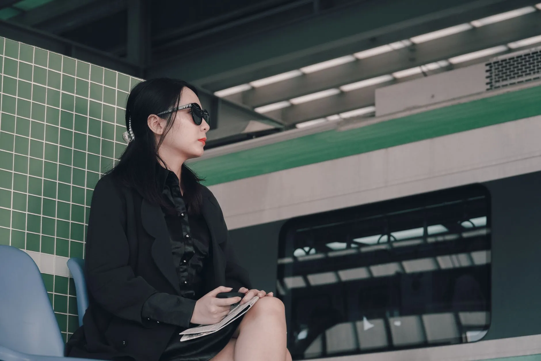 美发服务中烫染产品对比与护理方案选择指南
