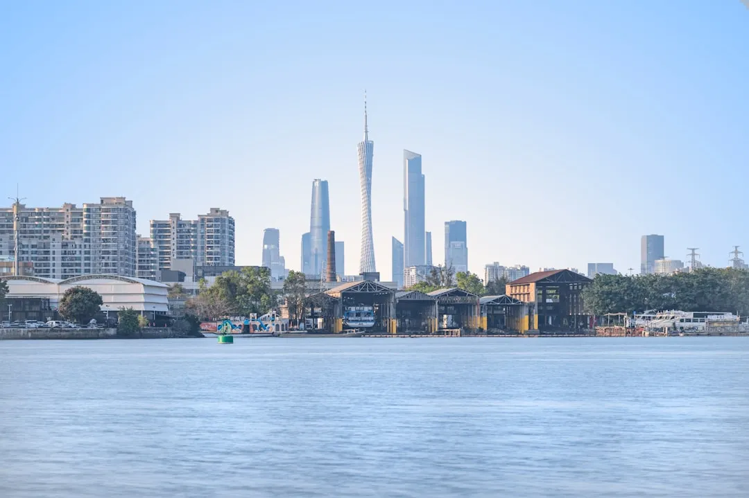 沈阳美发知识：不同脸型适合的马克马丁发型设计思路解析